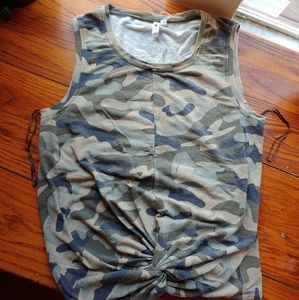 Scrunched camo tank-top